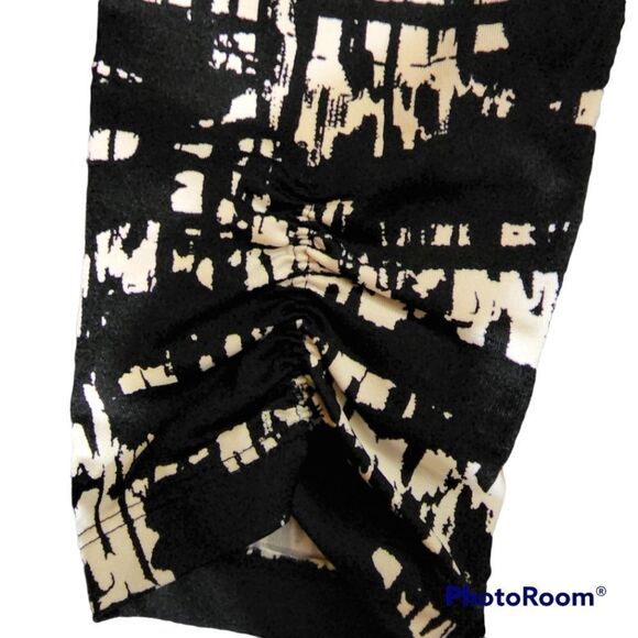 Calvin Klein XS Quick Dry Performance Capri Leggings - Picture 4 of 7